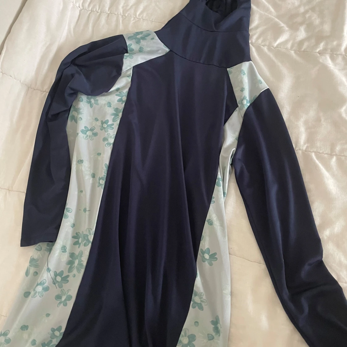 Marinblå islamiska badkläder 