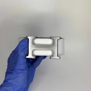 Vit H bälte - Beställningar sker via Plick eller Klassett.com! 1-3 arbetsdagars leveranstid!