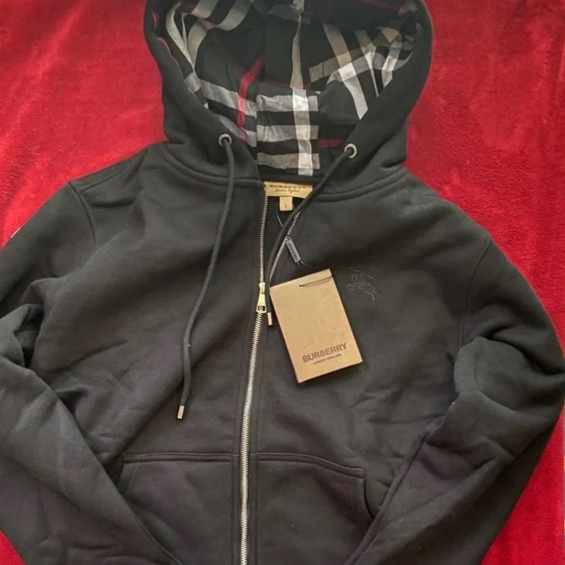 Svart hoodie från Burberry