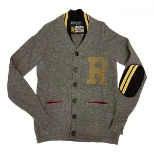 Replay cardigan - Säljer en snygg knitted cardigan från replay i storlek M, men sitter som en S. Skick 7,5/10 och as skön till våren/sommaren!🧳