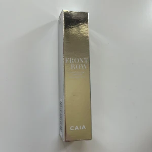 Concealer från CAIA - Front Row CAIA concealer! Färgen är 1N. Bara testad. Säljer pga den är för ljus för mig.💕