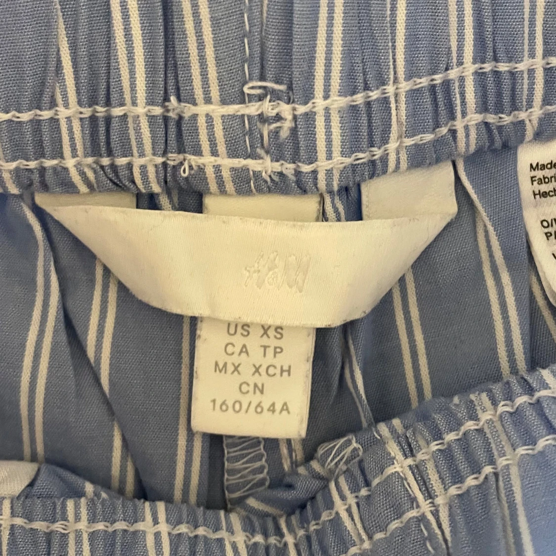 Blå randiga shorts från H&M - 1