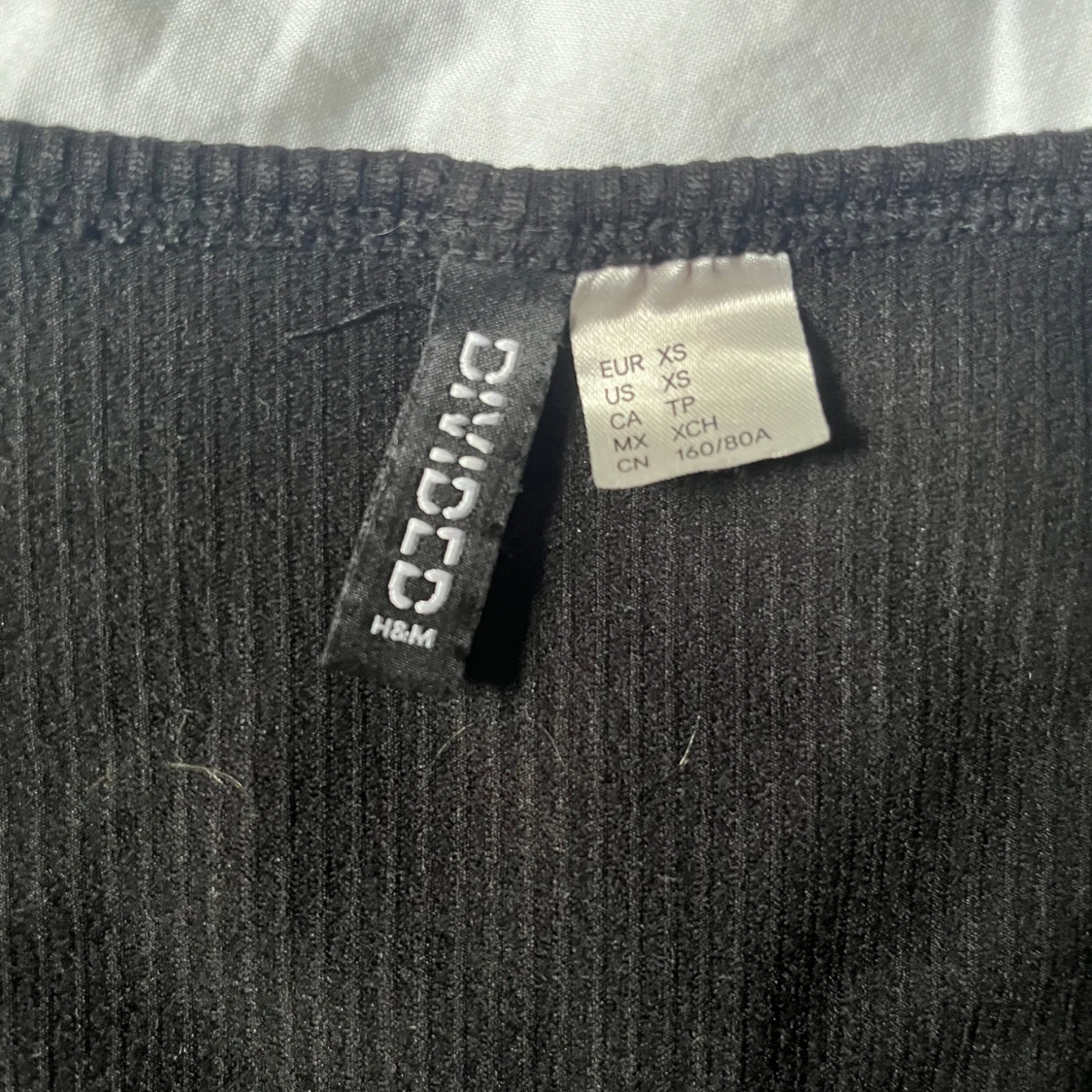 Svart ribbad långärmad topp H&M - 1