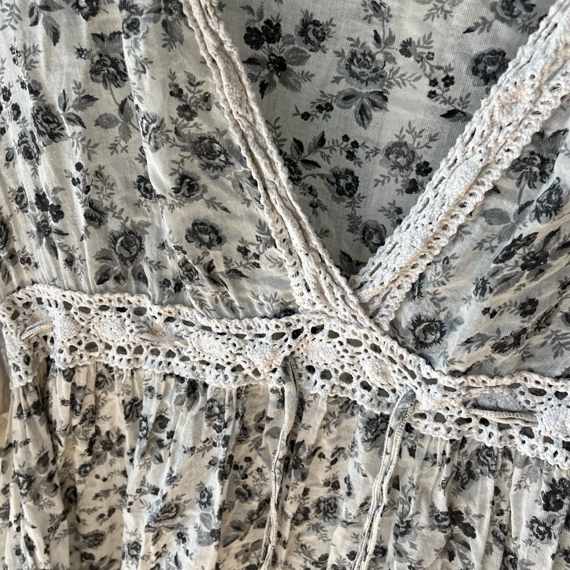 Blommig klänning - 2