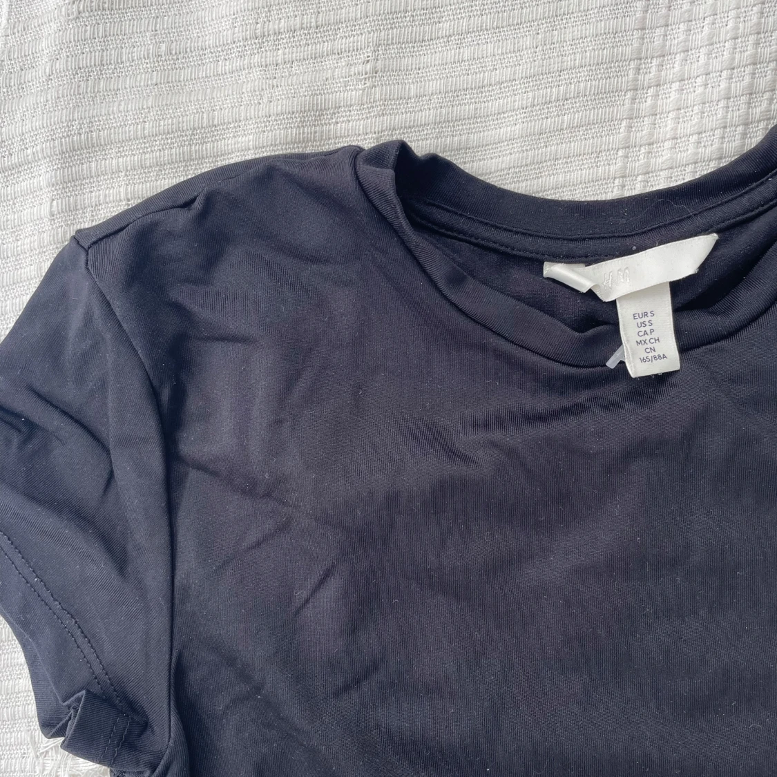 Svart t-shirt från H&M - 2