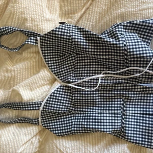 Rutig Zara topp - Säljer denna supersöta rutiga topp från Zara! Aldrig använd.❣️