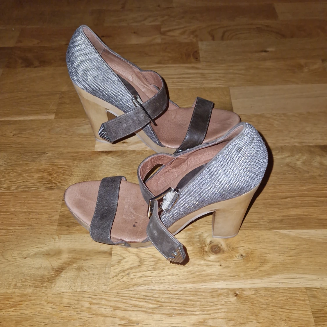 Armani Jeans sandaler med klack - 1