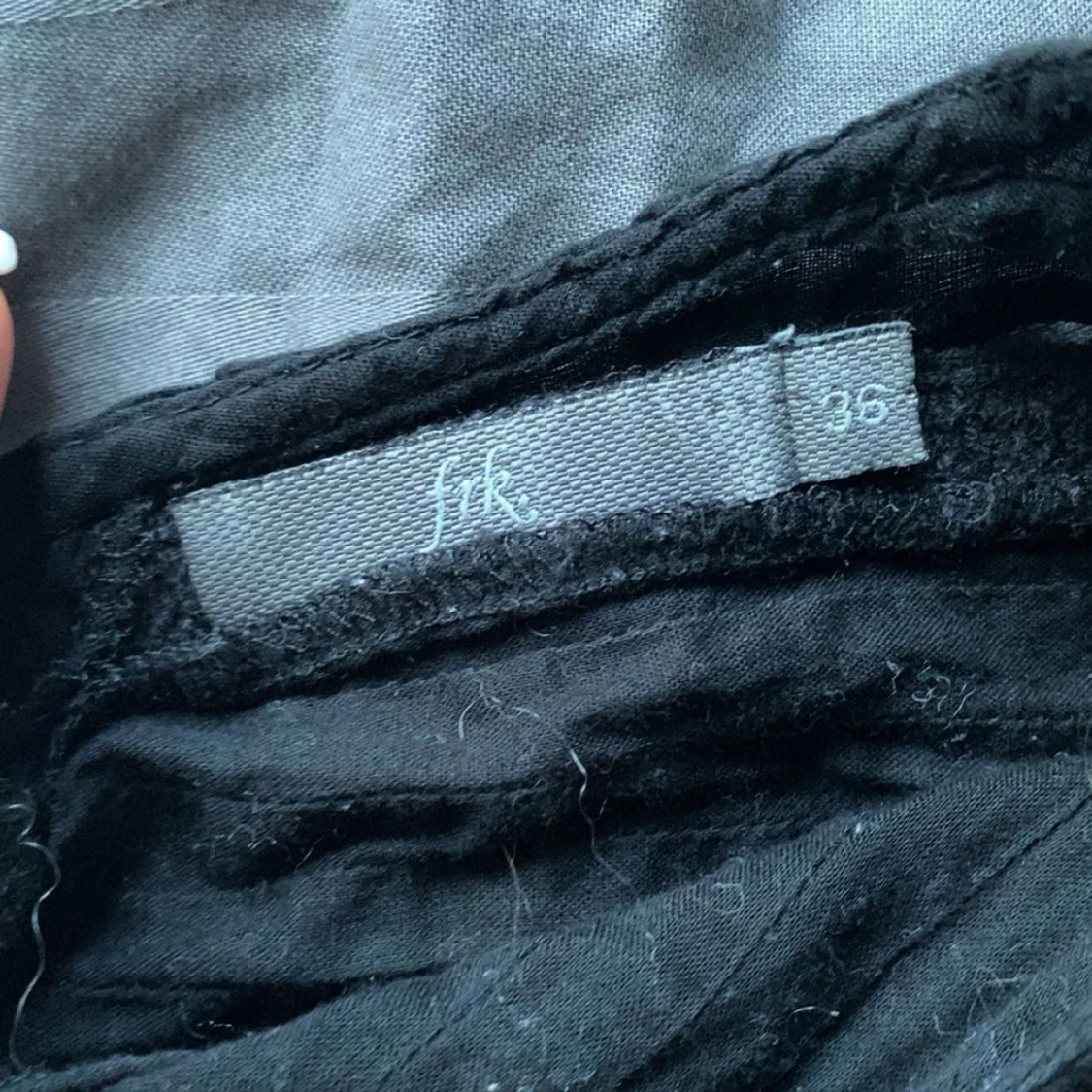 Svart blus från Frk med knappar - 2