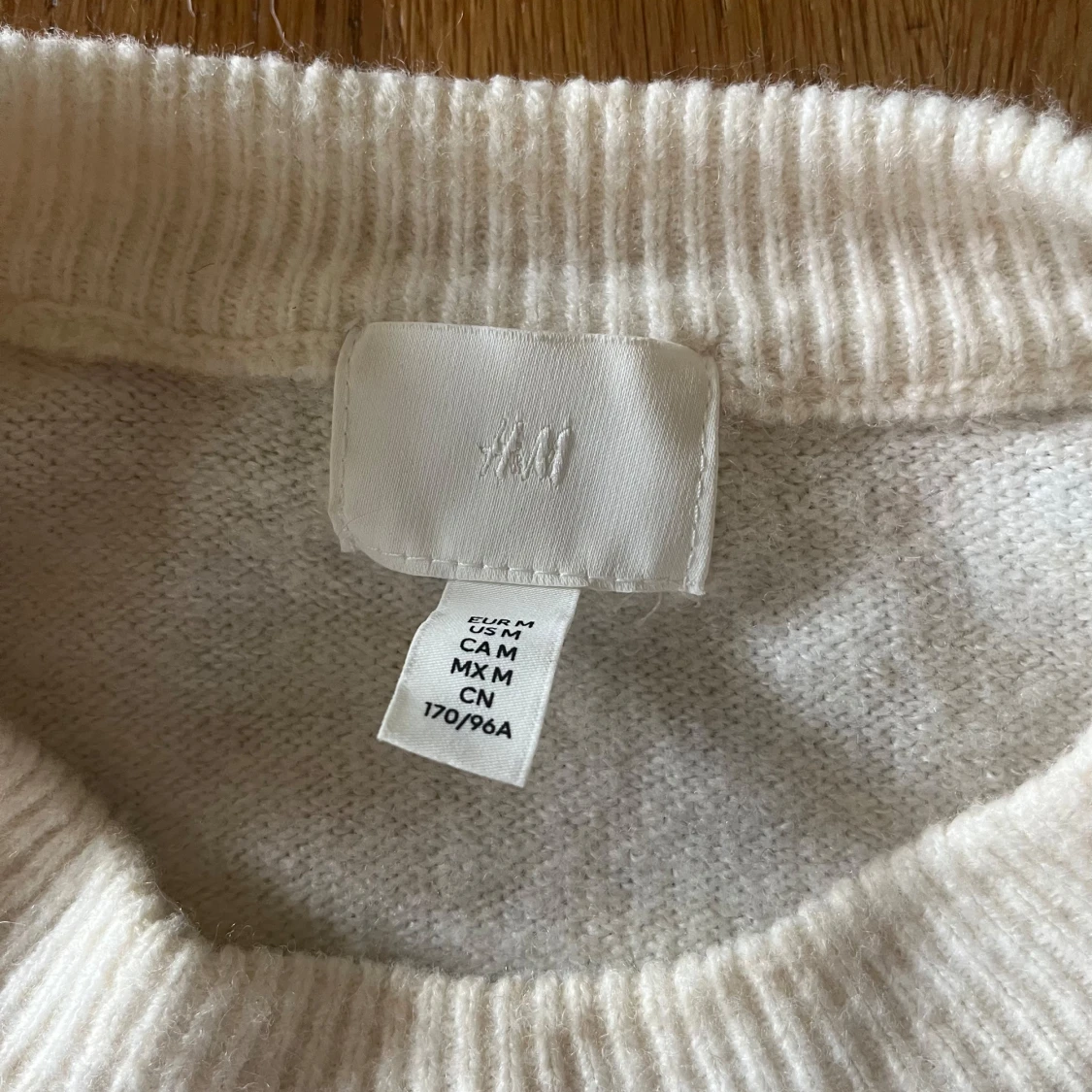 Vit stickad tröja från H&M - 1