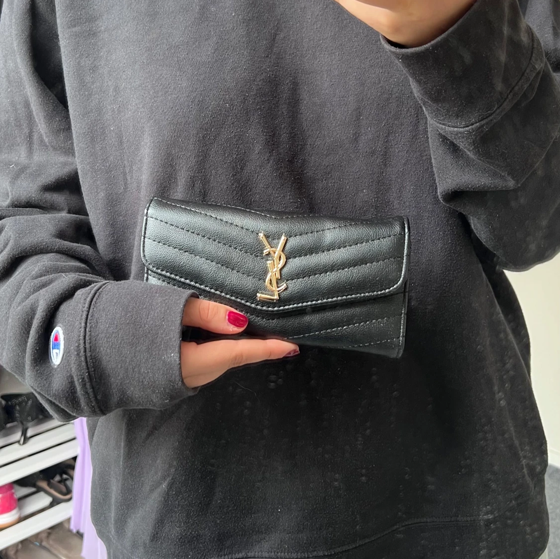 Svart plånbok i skinn - 1