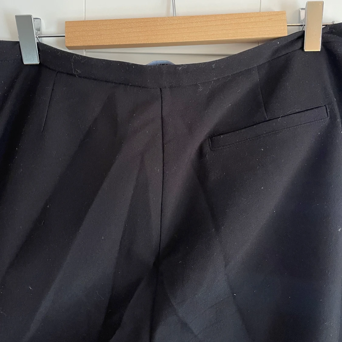 Svarta bootcut kostymbyxor Gina Tricot!  - 4