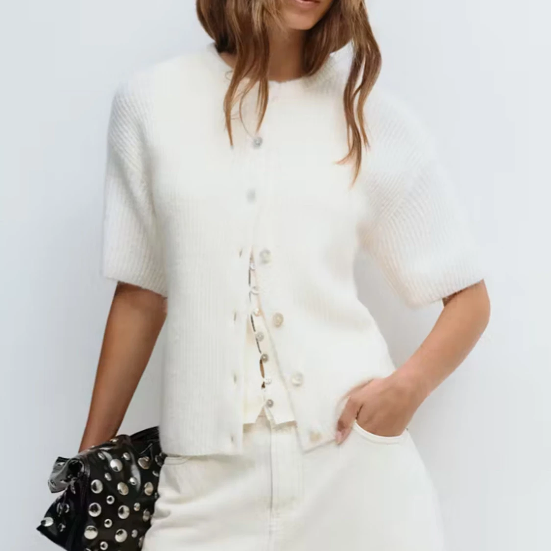 Vit stickad kofta från gina tricot