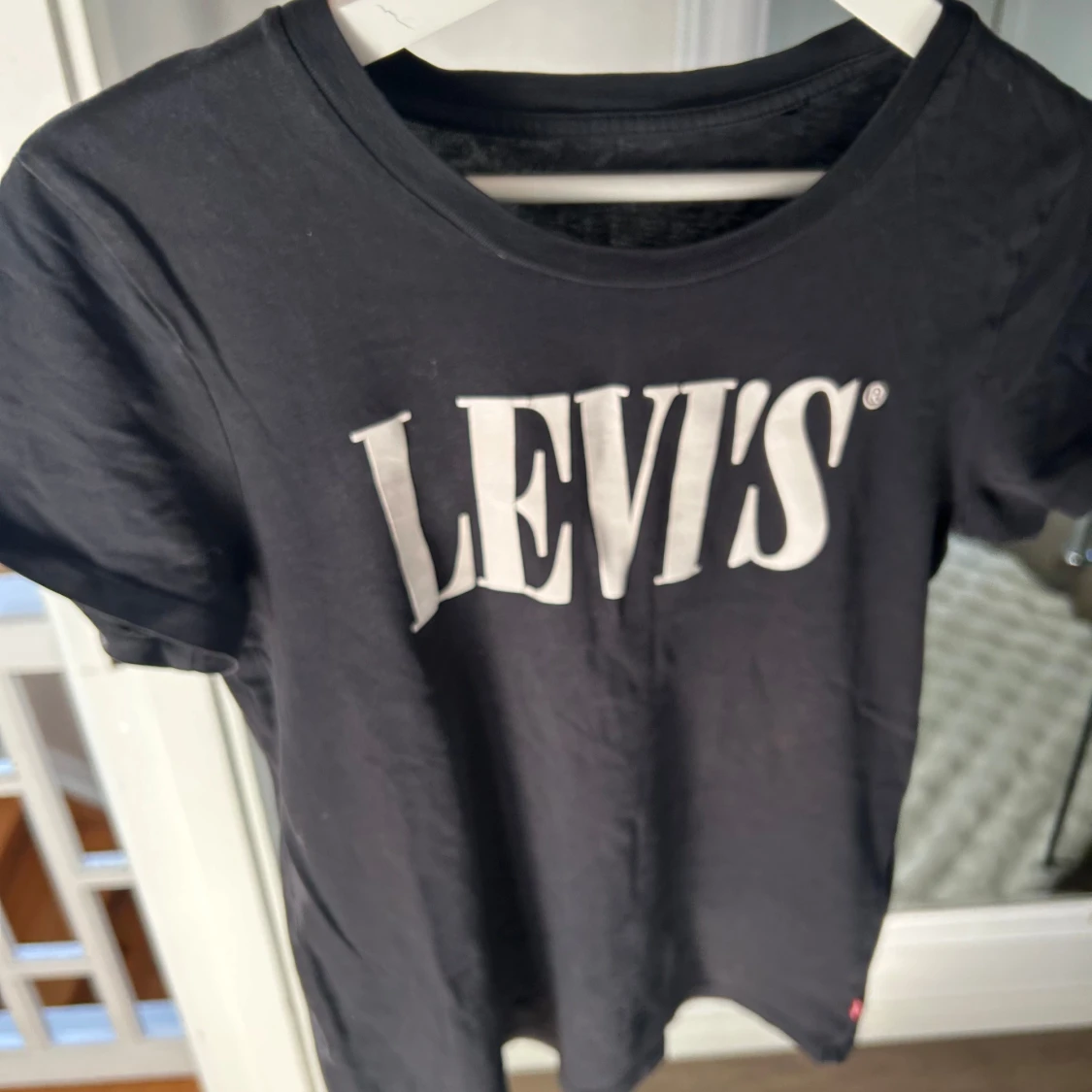 Svart Levi's t-shirt med vit logga - 2