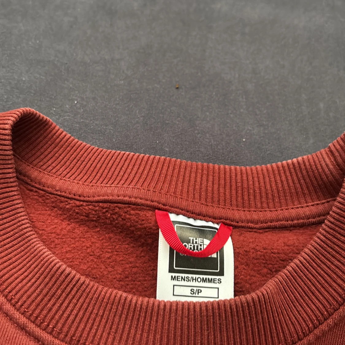 Röd North face tröja - 2