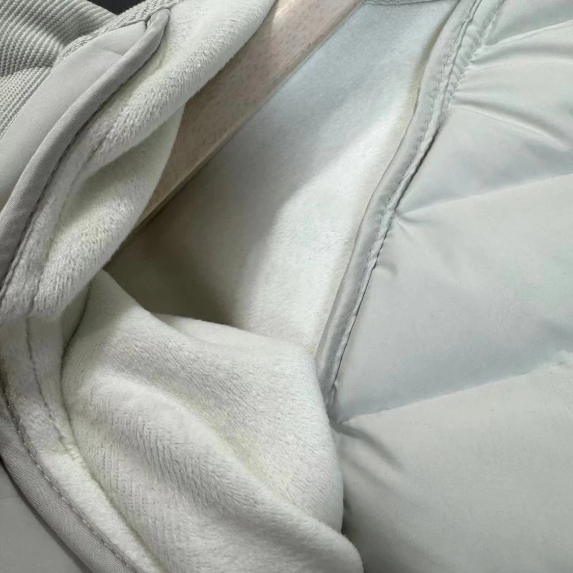 Vit quiltad jacka med dragkedja - 4