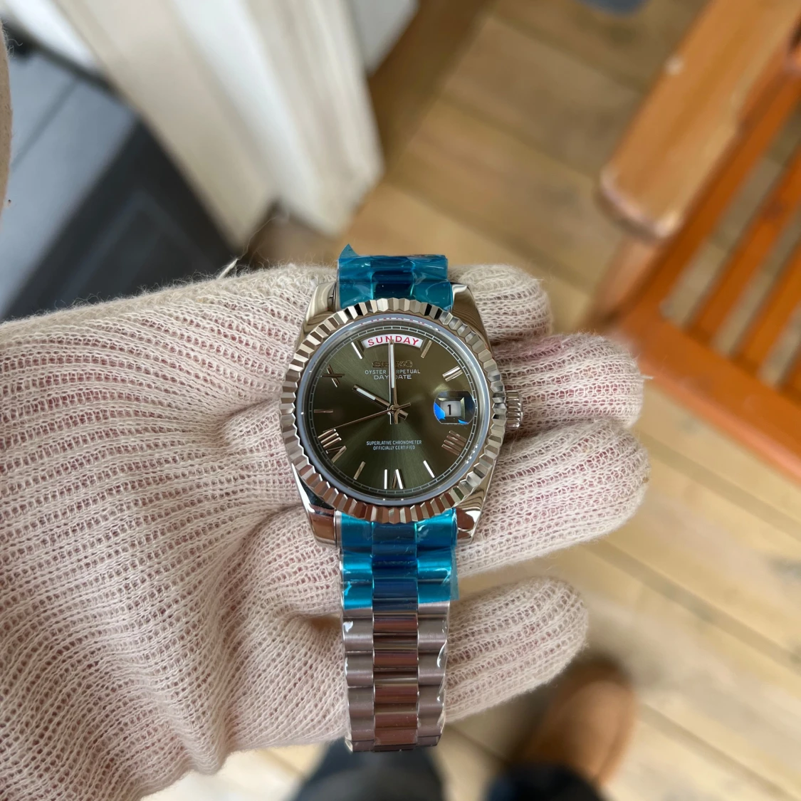 Seiko Day Date Olive Dial 40mm - 90