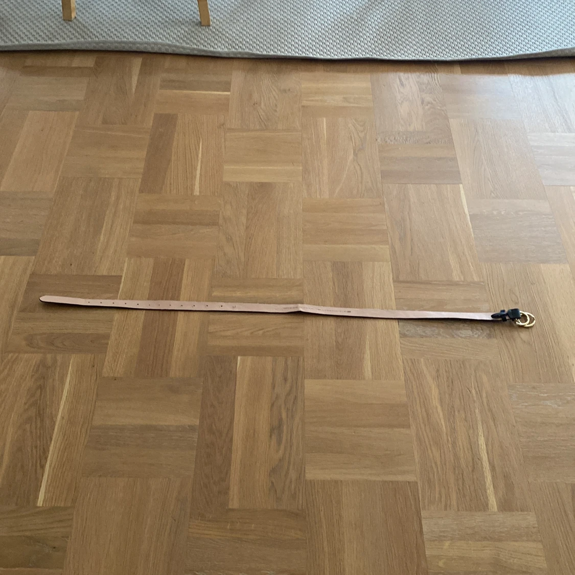 Svart och beige bälte från H&M - 1