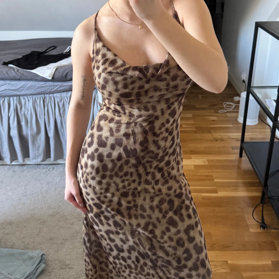 Leopardmönstrad långklänning