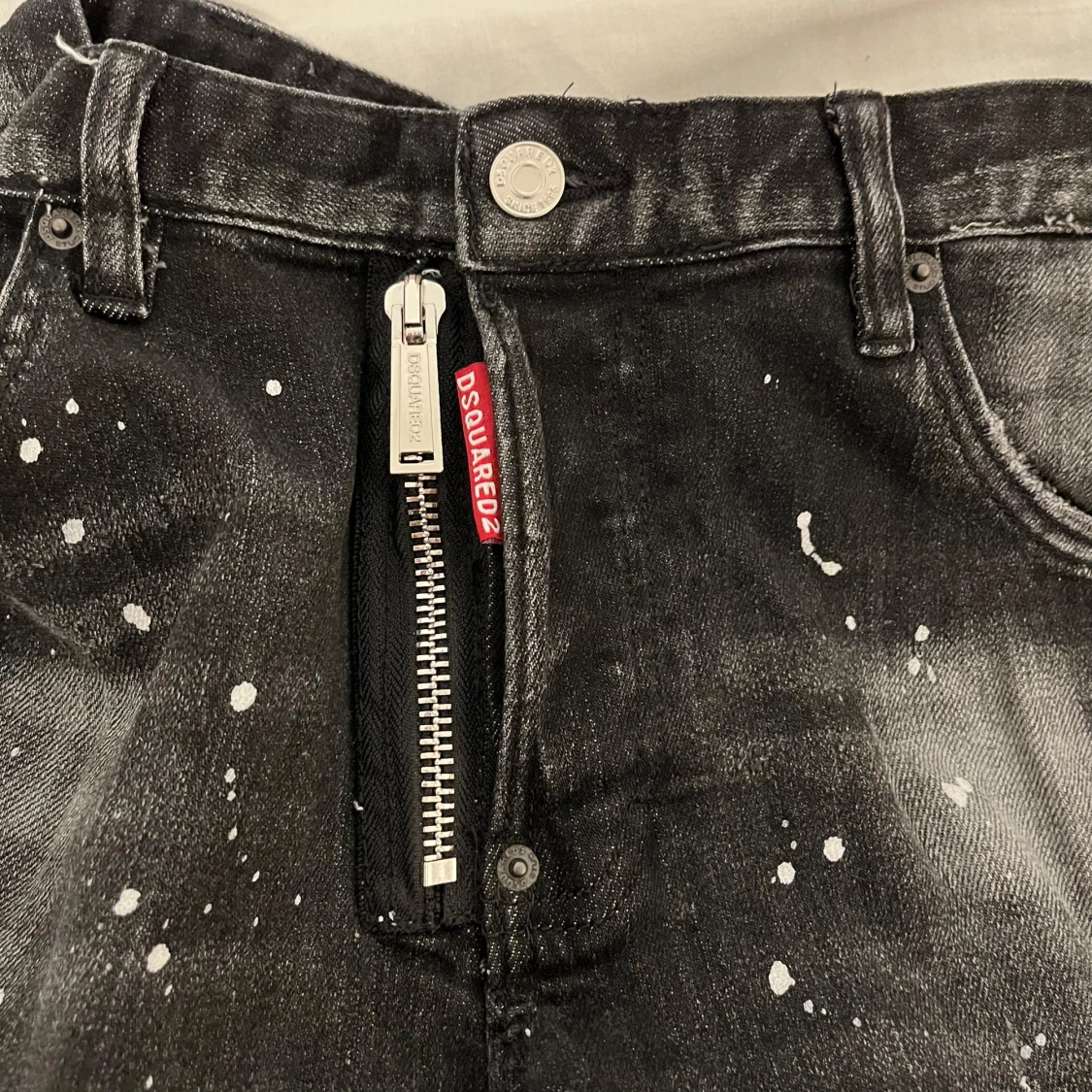 Svarta jeans med stänkmönster från Dsquared2 - 1