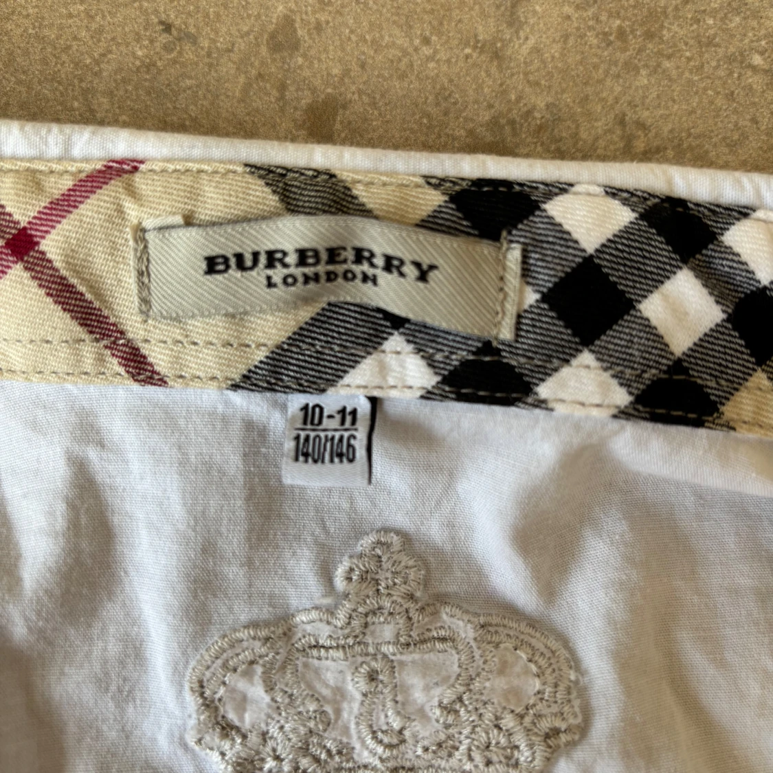 Vit Burberry skjorta med brodyr - 1
