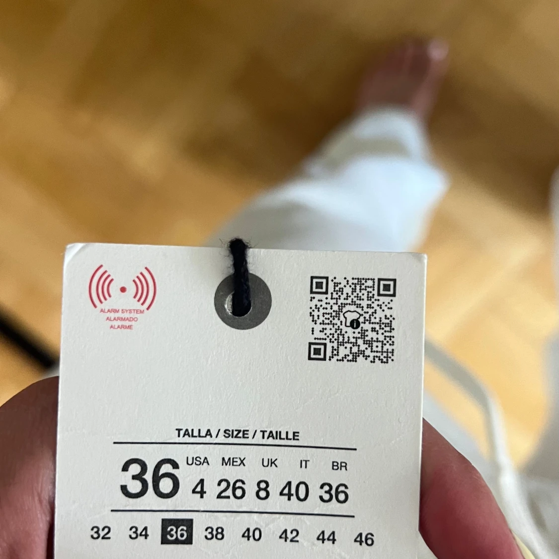 Vita raka byxor med snörning från Zara  - 3