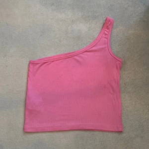Fin rosa topp - Jättefin rosa topp! Helt ny. I storlek S. Fin till sommaren. 