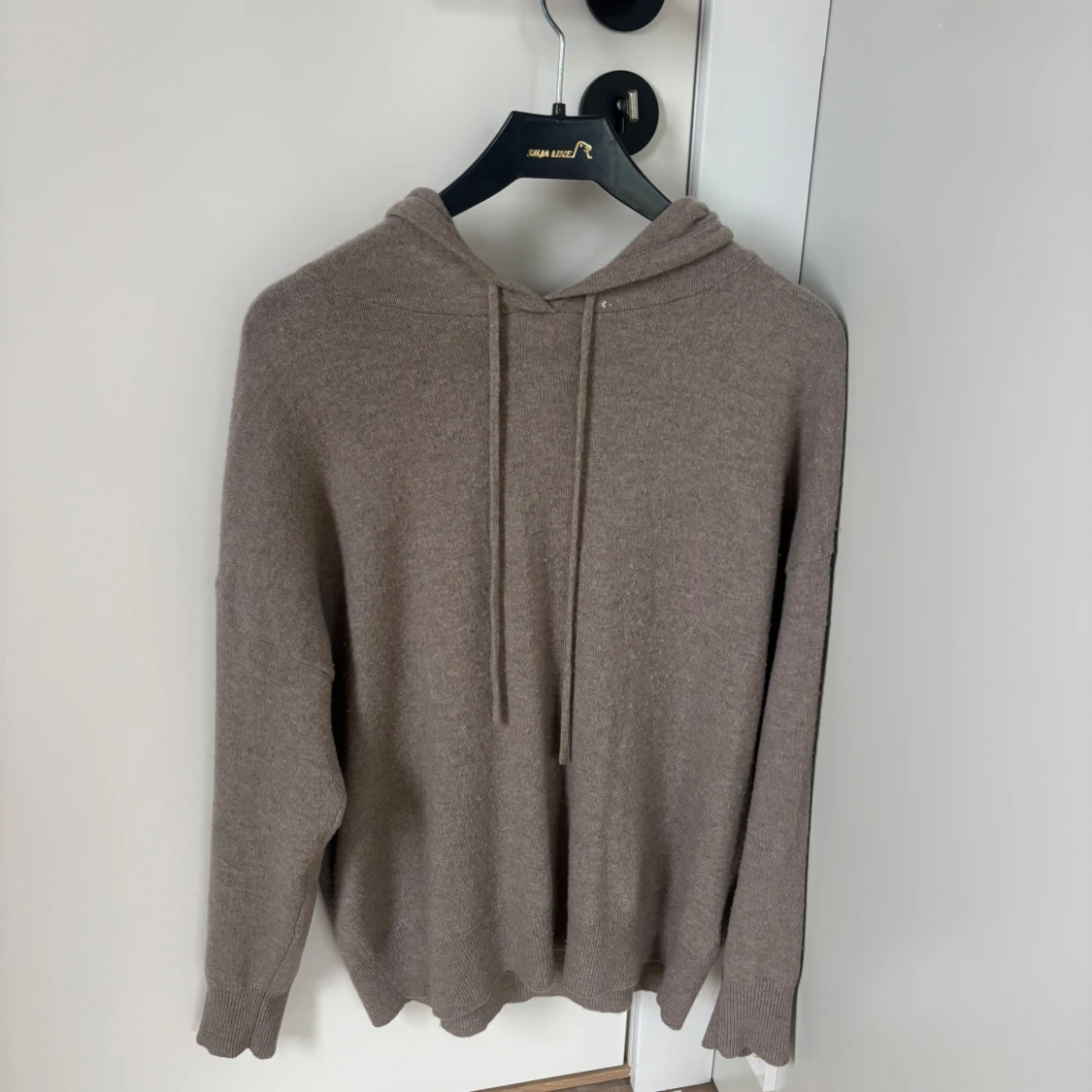 Beige hoodie i kashmir