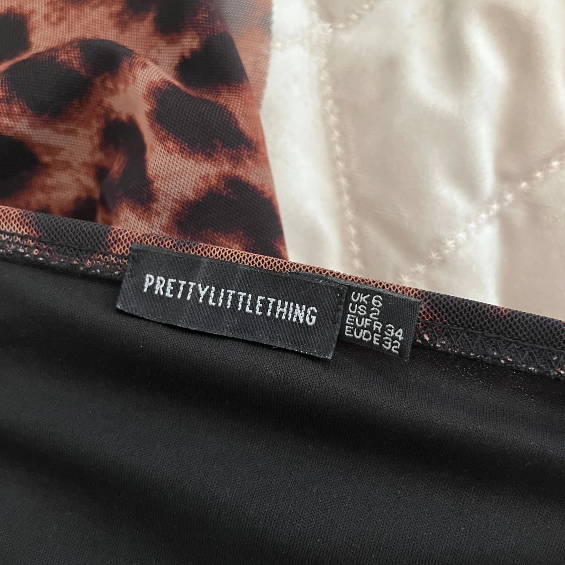 Leopardmönstrad kortklänning från PrettyLittleThing - 2