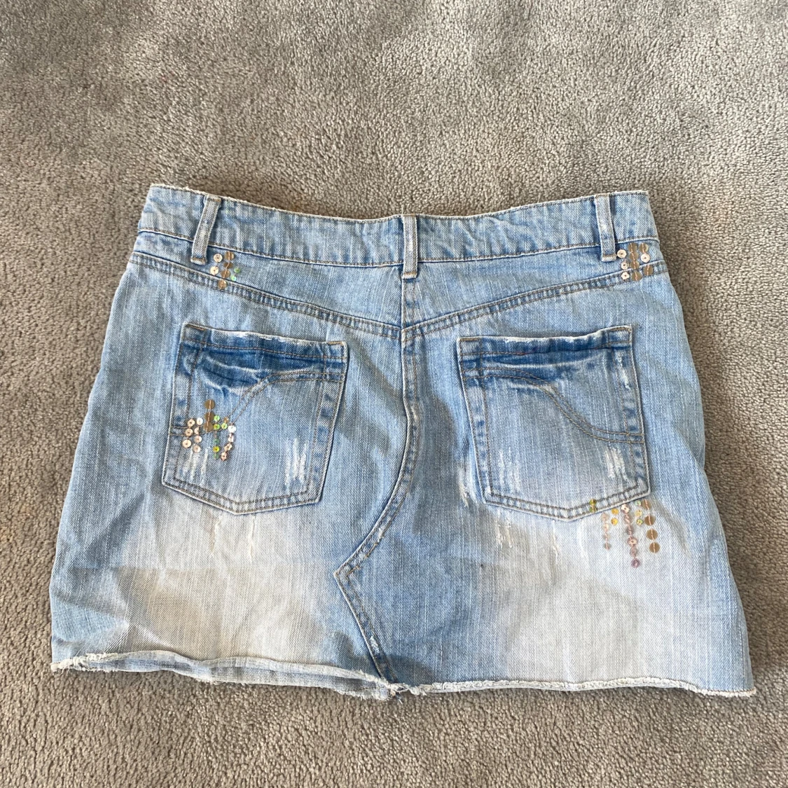 Ljusblå jeanskjol med paljetter - 1