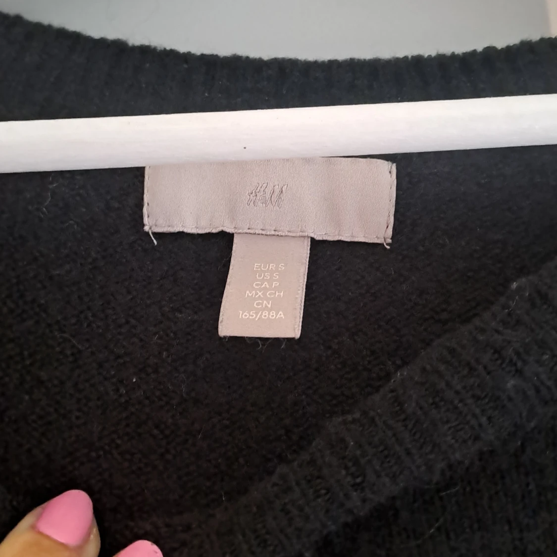 Svart stickad tröja från H&M - 1