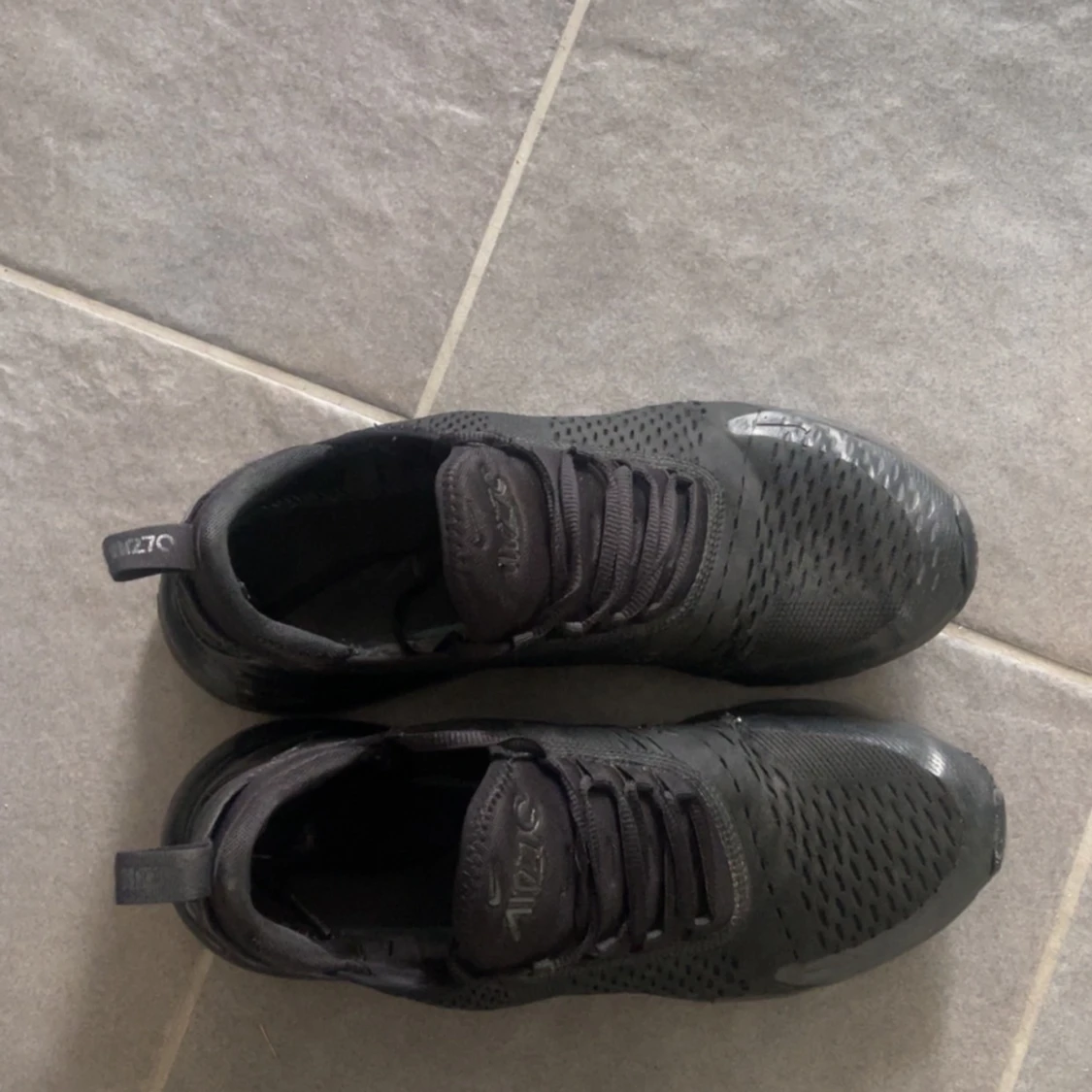 Svarta Nike Air Max 270 sneakers - 2