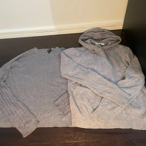 Två tröjor - Säljer en grå tröja i merinoull och en matchande hoodie i kashmir. Vill bli av med dom därför så bra pris. Kom med frågor! Båda för 550kr!                                            Merinoulltröjan st 158/164 -:150kr                     Kashmirhoodien st xxs-:350kr