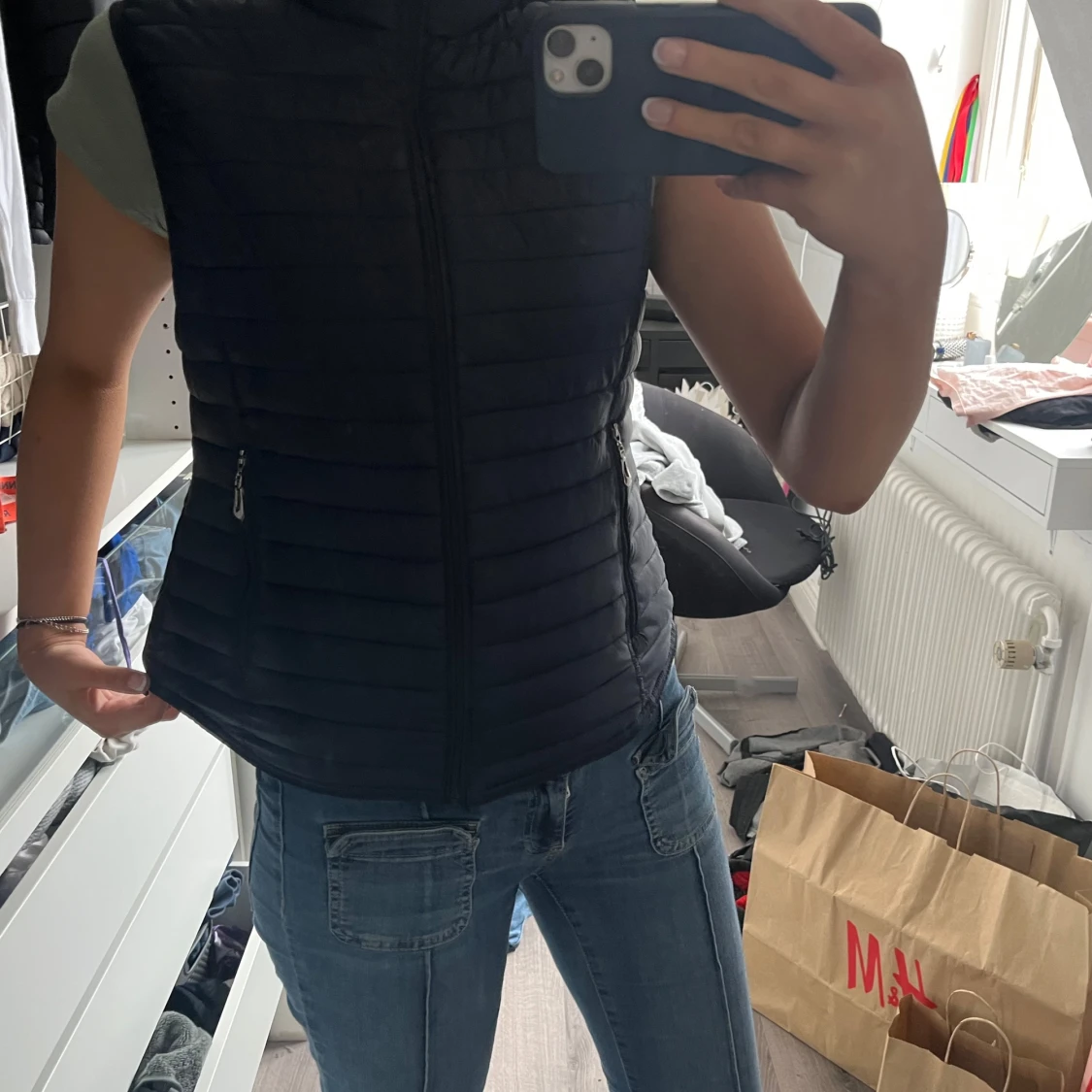 Marinblå dunväst - 1