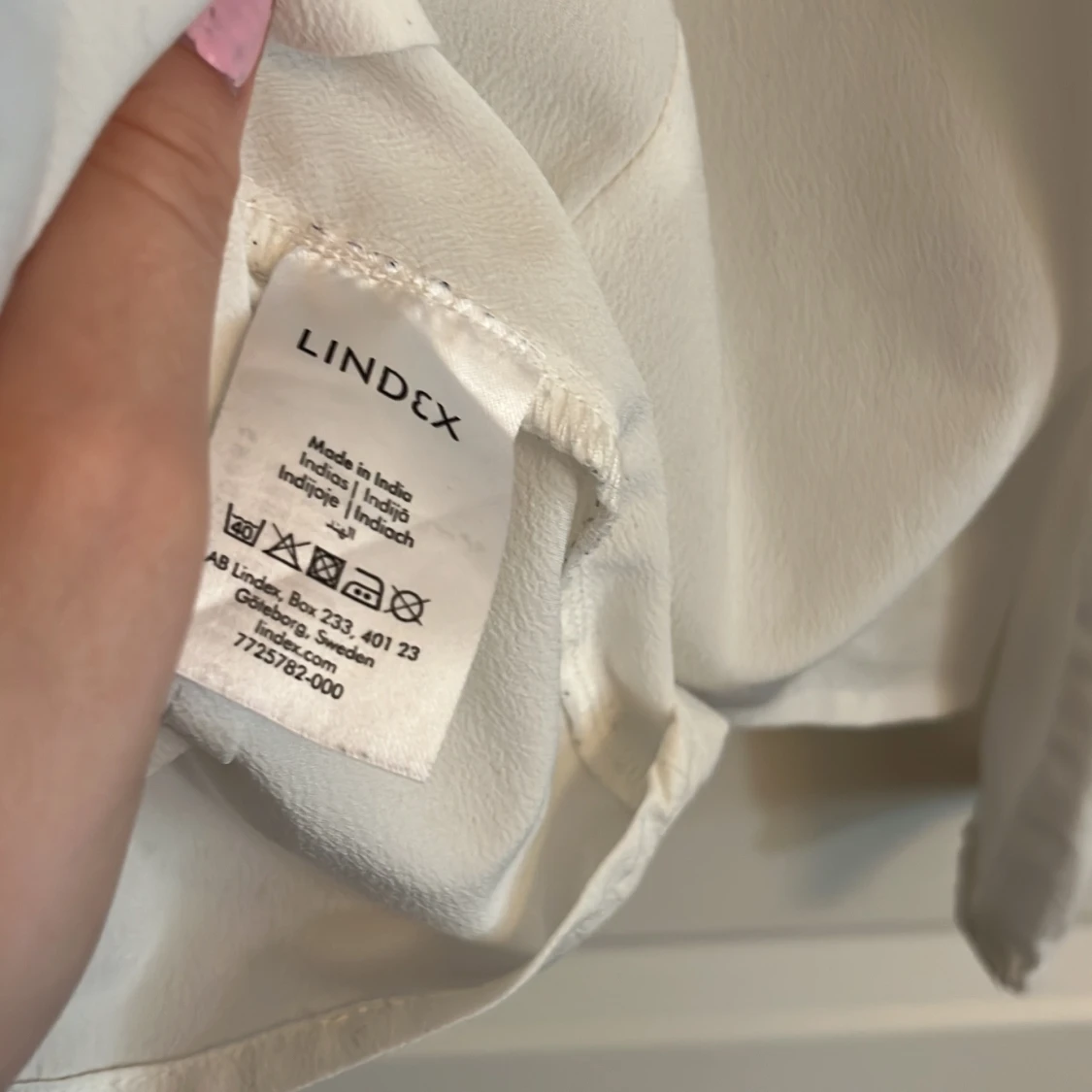 Söt vit blus med spets och volang❤️ - 4