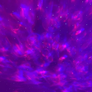 Rymdlampa - Funkar bra. Man kan koppla till bluetooth och spela musik samt styra genom kontrollen. Behövs laddsladd för att använda den (alltså inget batteri). Man kan välja vilken färg man vill att det ska lysa i och om man vill att det ska röra sig som vågor ungefär kan man även välja i vilken takt osv. Minns ej var jag köpte den!