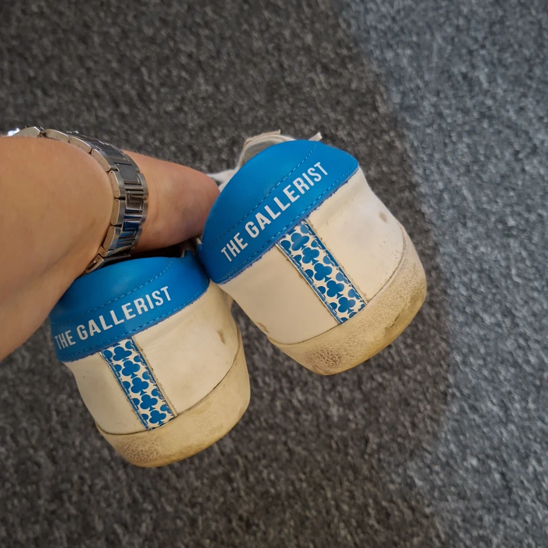 Blå och vita sneakers från The Gallerist strl 41 - 2