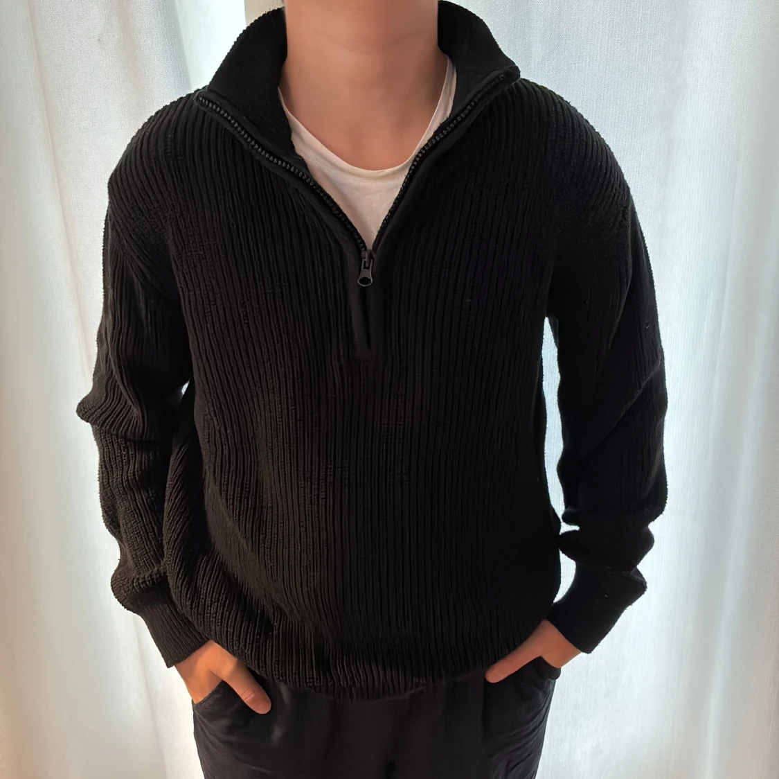 Svart stickad half zip tröja Grunt