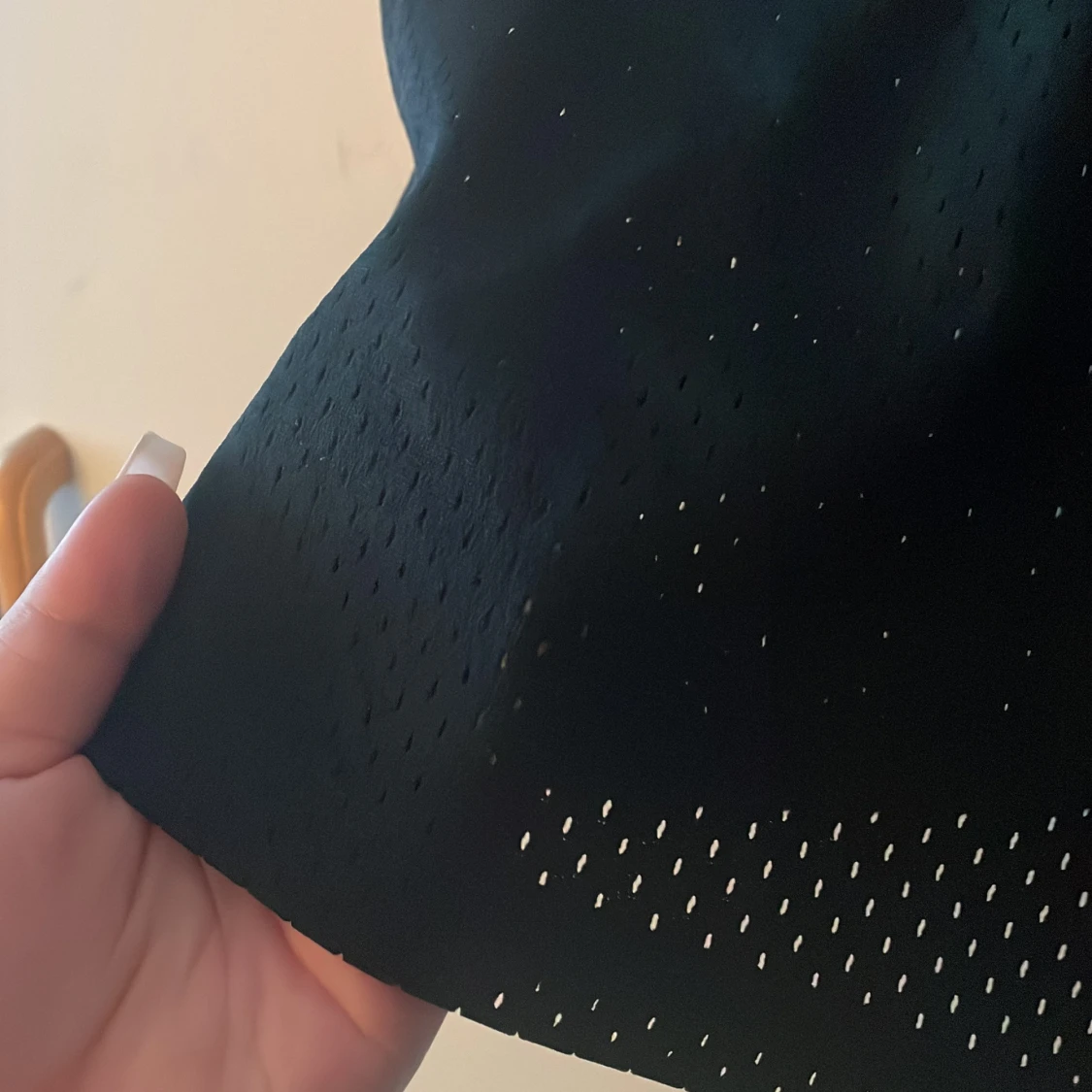 Svart Nike t-shirt med meshdetaljer - 2