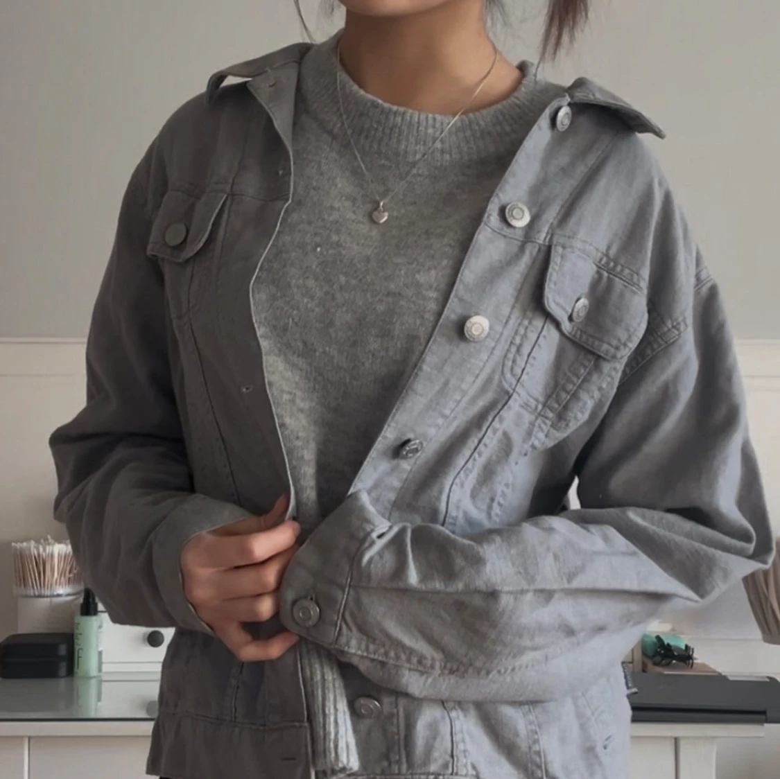 Grå jeansjacka