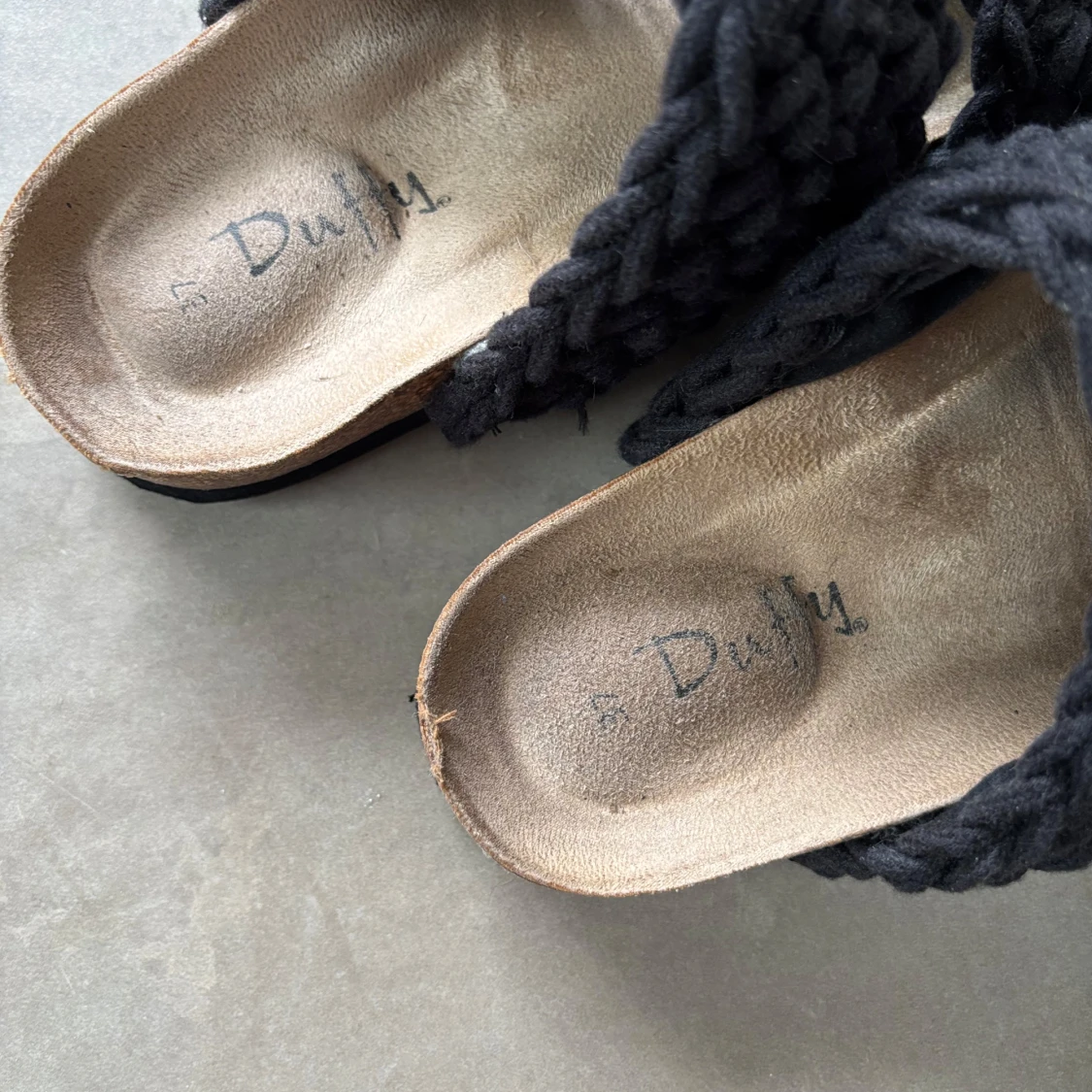 Svarta stickade sandaler från Duffy - 2