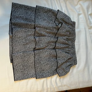 Grå kjol från shein - Grå kjol från shein