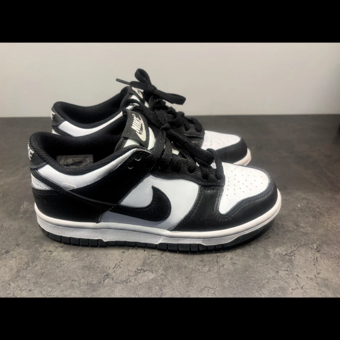 Nike Dunk Low svart/vit sneakers