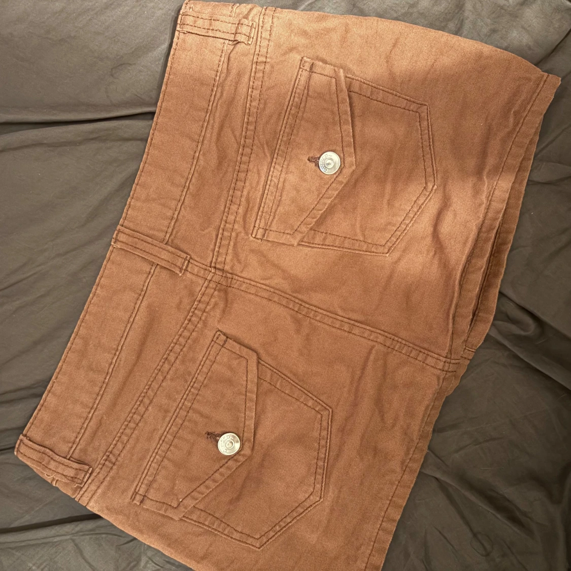 Brun jeanskjol med fickor - 1