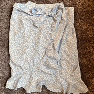 Kjol - Kjol från Vero Moda i storlek S