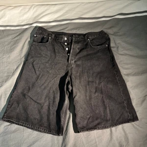 Weekday Astro Jorts W34 - Mycket bra skick