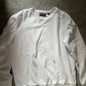 Vit tröja - Fint skick 