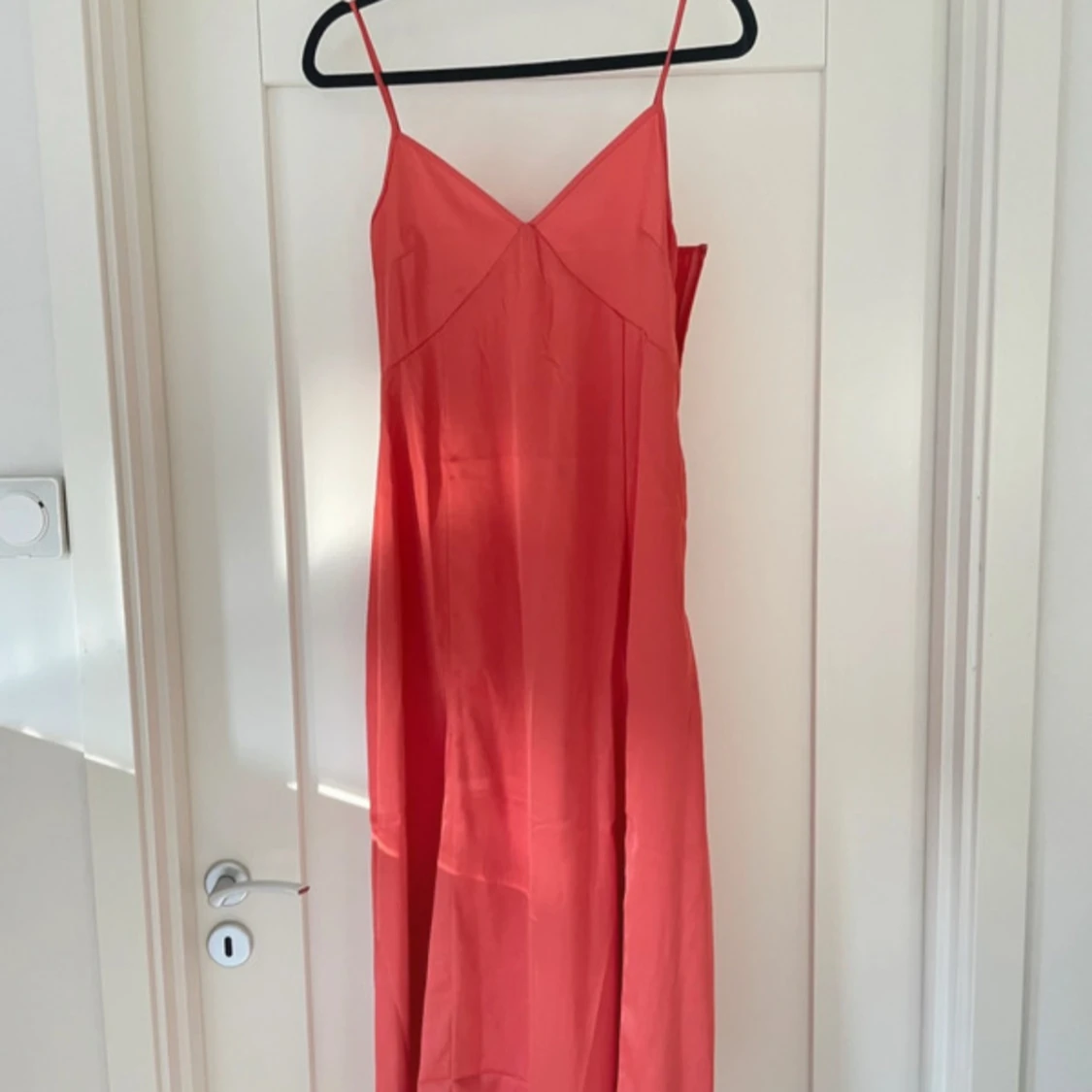 Korall färgad långklänning - 1