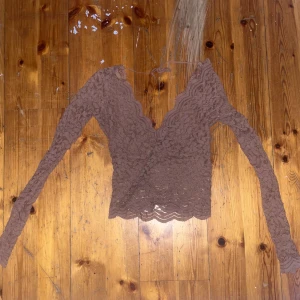 Brun Zara topp -  Brun Zara topp aldrig använd