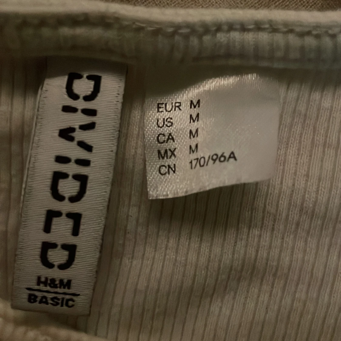 Vit ribbad långärmad topp från H&M Divided - 2