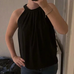Halterneck topp - Topp ifrån Stockholm LM